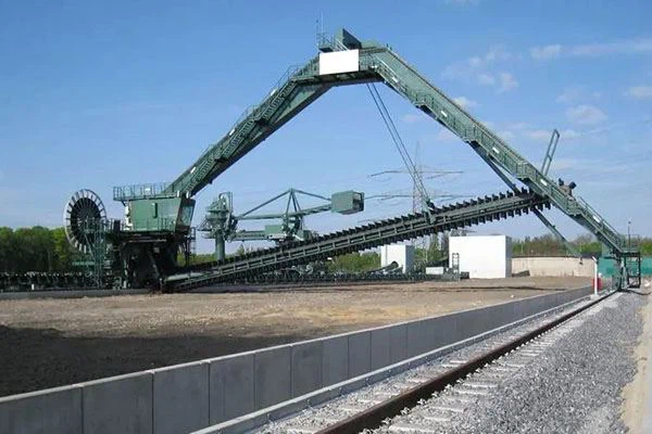 Portal-type Scraper Reclaimer